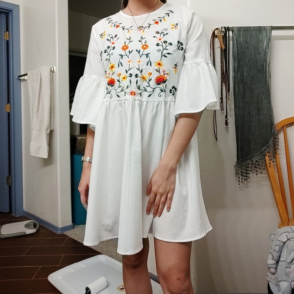 Loose embroidered summer dress floral
